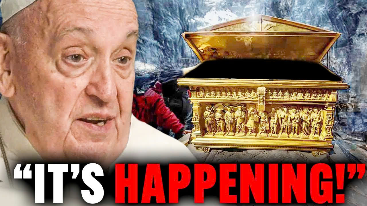 Scientists FINALLY Opened The Ark Of Covenant! What They Found Inside